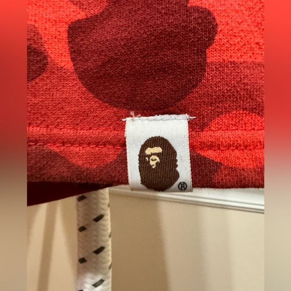 A bathing Apex Bape men’s camp shorts - Picture 3 of 4